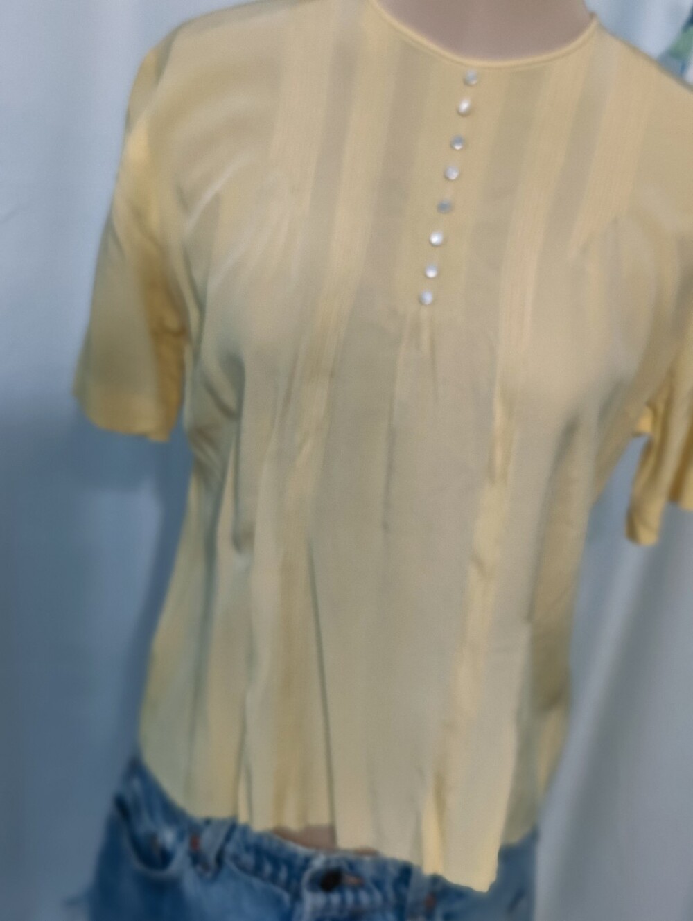 Mid Century Yellow Crepe Secretary Blouse 50s/60s back buttons Pin Tucks S